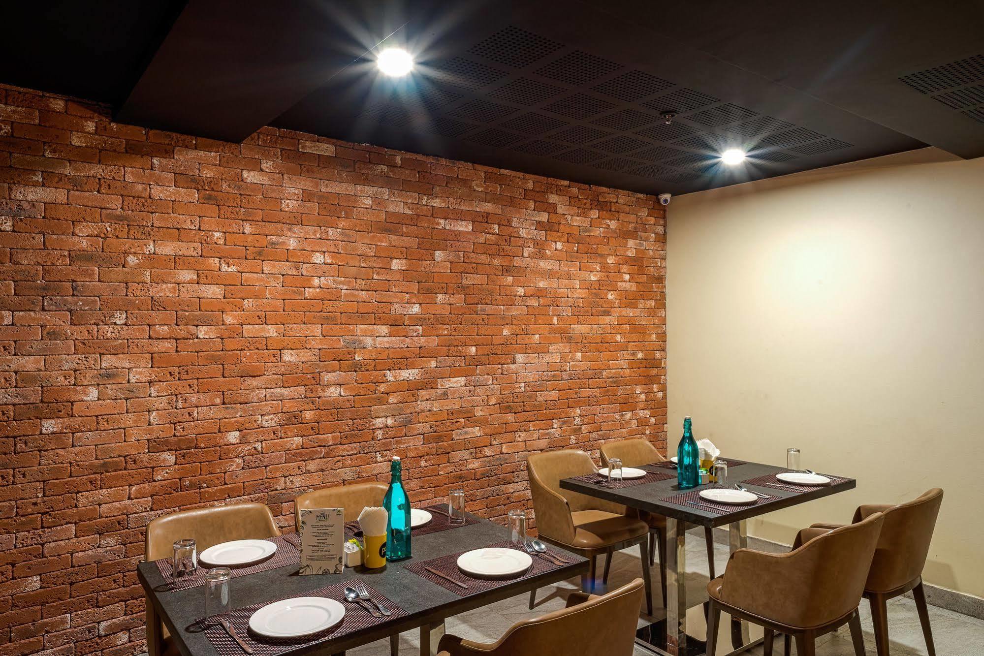 Hotel Treebo Fourth Avenue Chennai Esterno foto