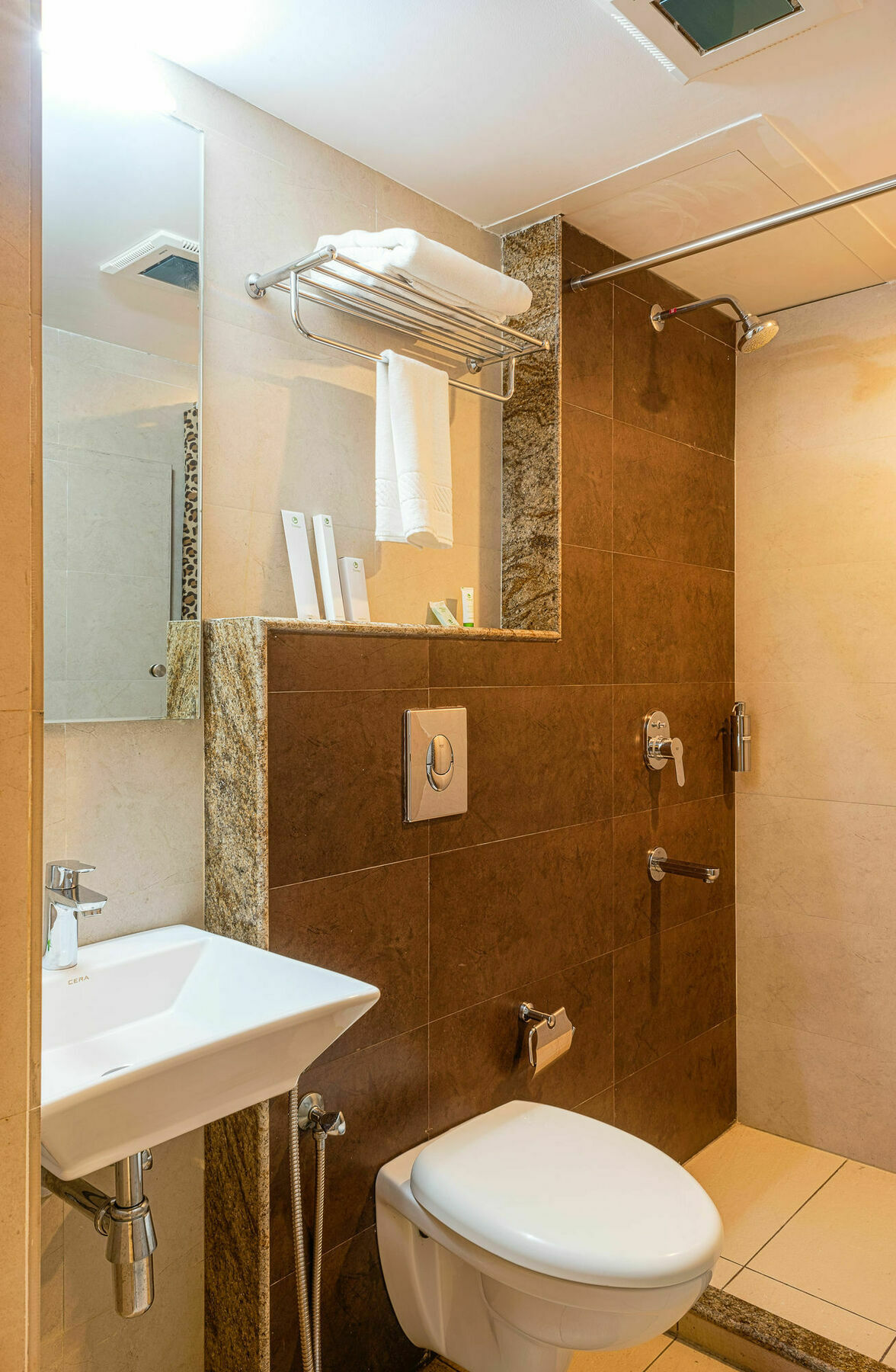 Hotel Treebo Fourth Avenue Chennai Esterno foto