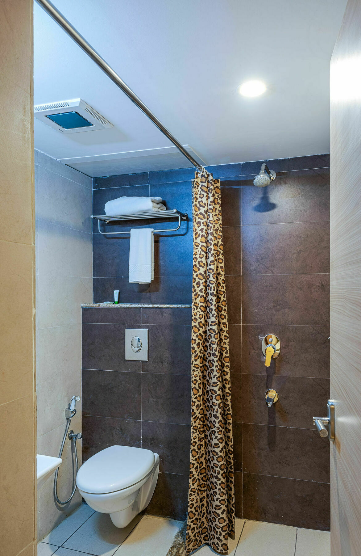 Hotel Treebo Fourth Avenue Chennai Esterno foto